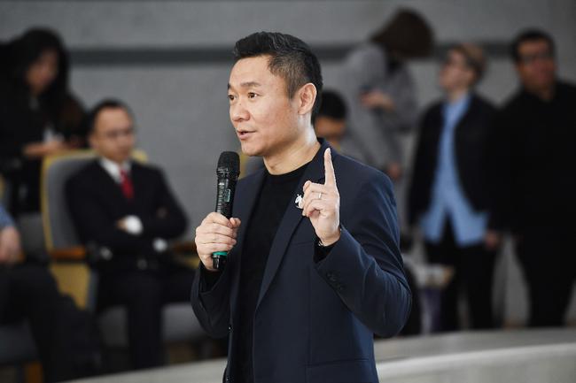 新浪高級副總裁、新浪體育總經(jīng)理魏江雷在峰會致辭
