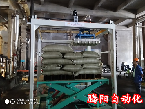 自動(dòng)碼垛機(jī)械手適用性強(qiáng)_應(yīng)用范圍廣