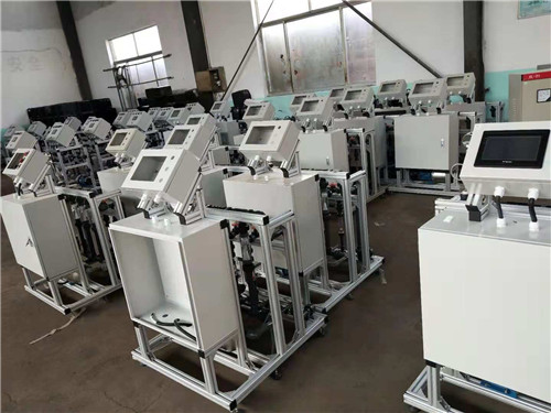 浙江提供新型智能三通道施肥機(jī)