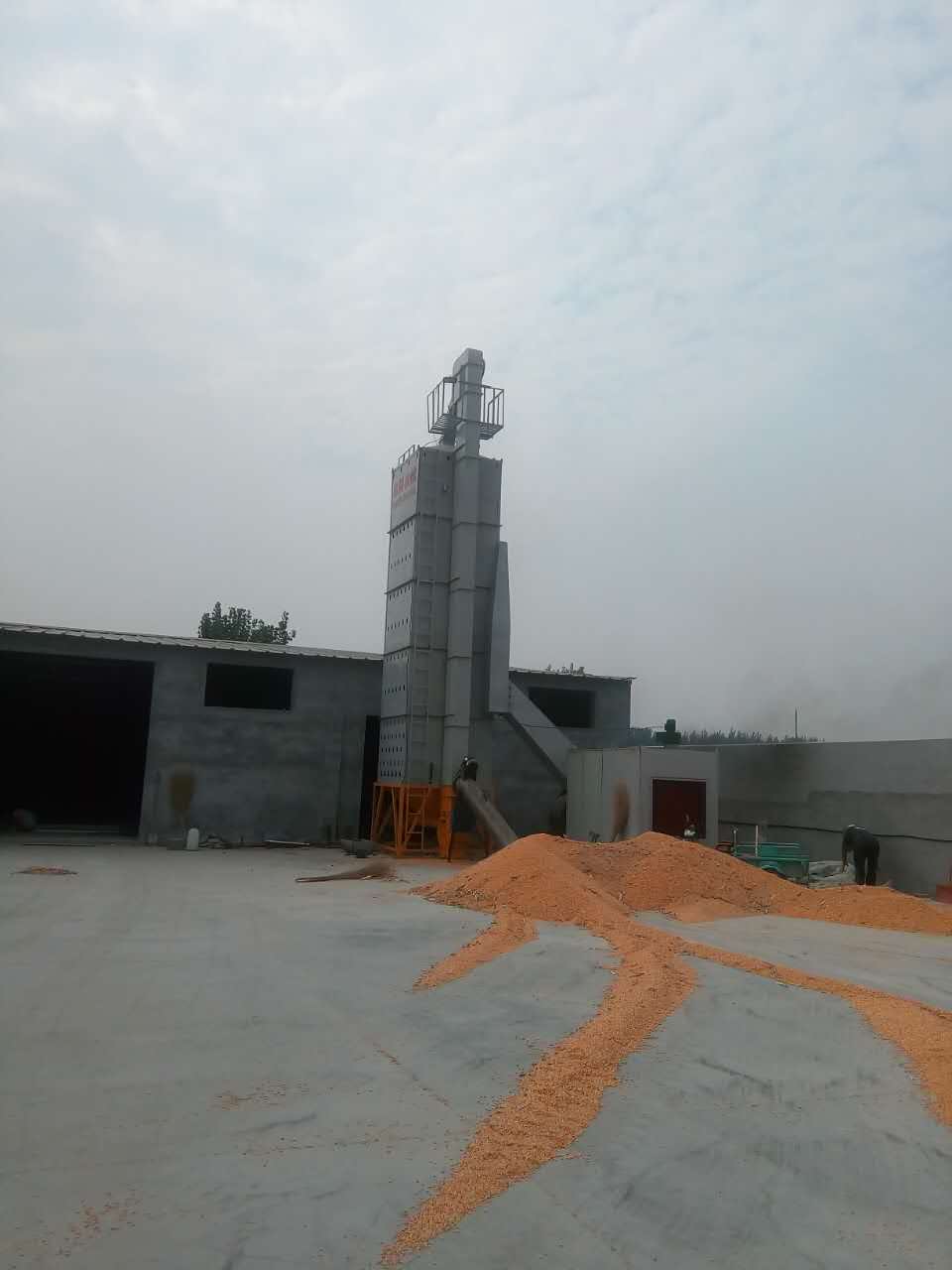 振科推出日產(chǎn)10_500噸玉米烘干機規(guī)格齊全可定制