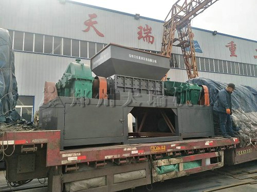 刀片能有效提高撕碎機(jī)粉粹功效